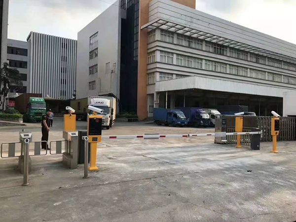 閘機